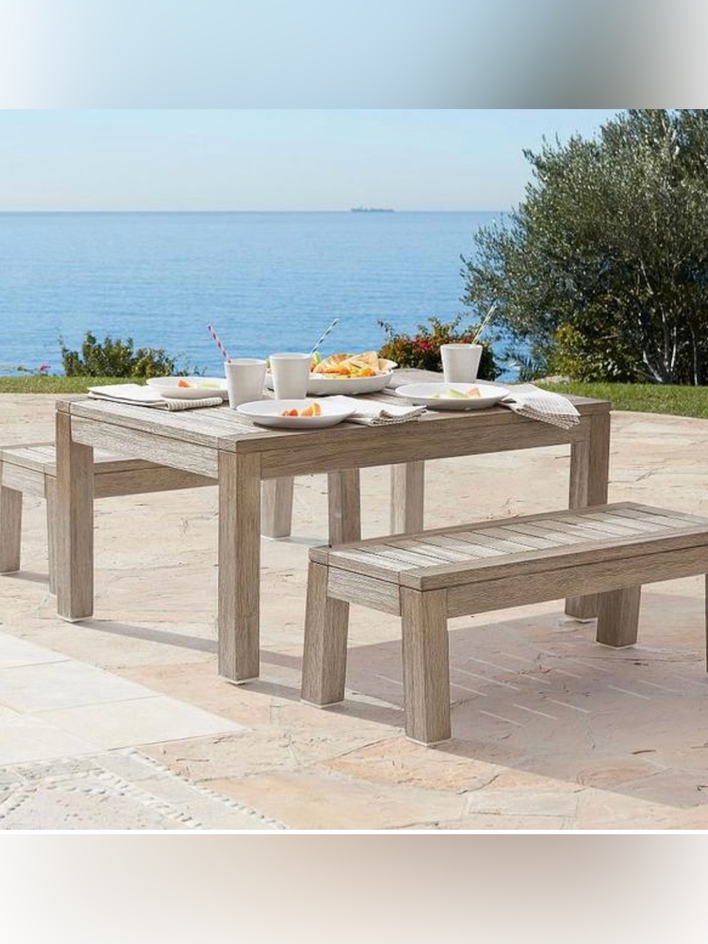 ❤️ Pottery Barn Kids - Indio Outdoor Kids Table